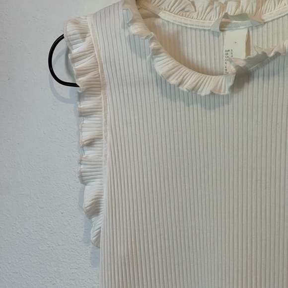 H&M Ruffled White Tank - Picture 3 of 8